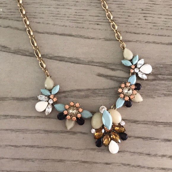 J Crew statement necklace - Picture 1 of 7